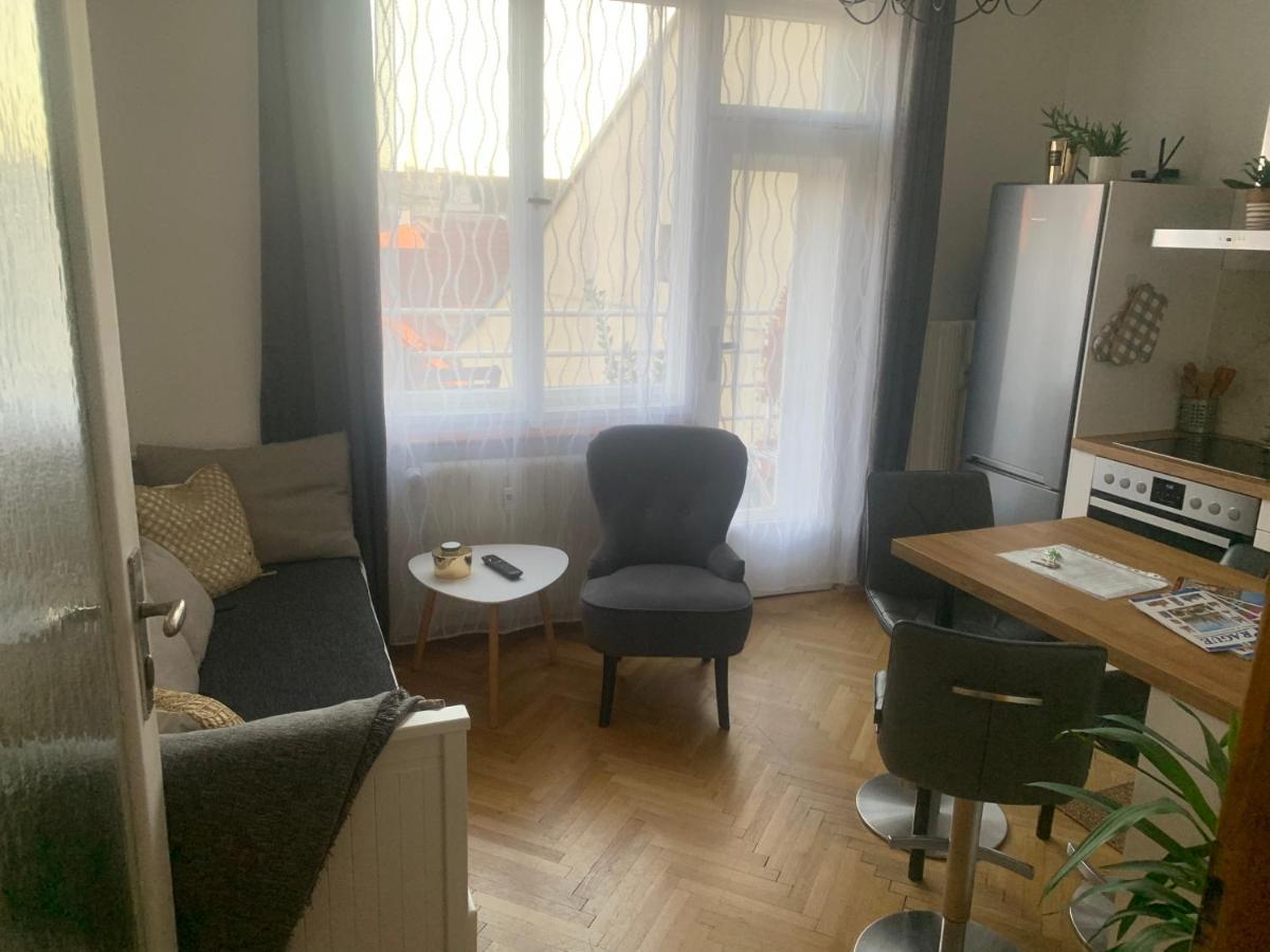 Apartmán Anenska By Charles Bridge 1 *